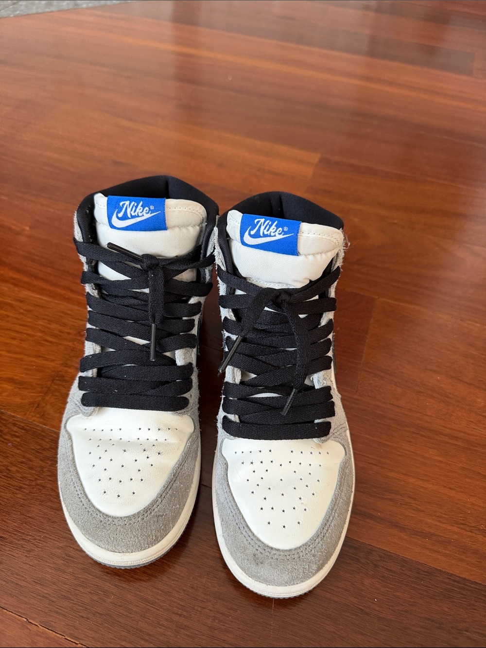 Nike High-Top Sneakers in White, Gray & Black with Blue Tongue Tabs kids size 3